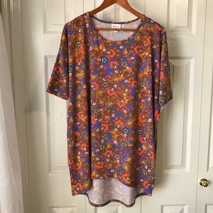 ✨NEW✨ LulaRoe 🌸Irma 🌺Tee Medium
